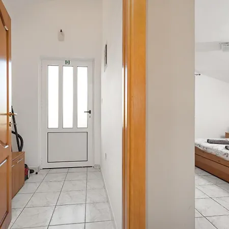 Regina 1 Apartment Banjole